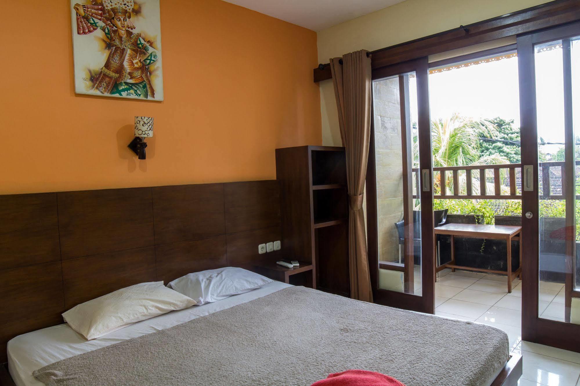 Beneyasa Beach Inn 2 Kuta Lombok Buitenkant foto