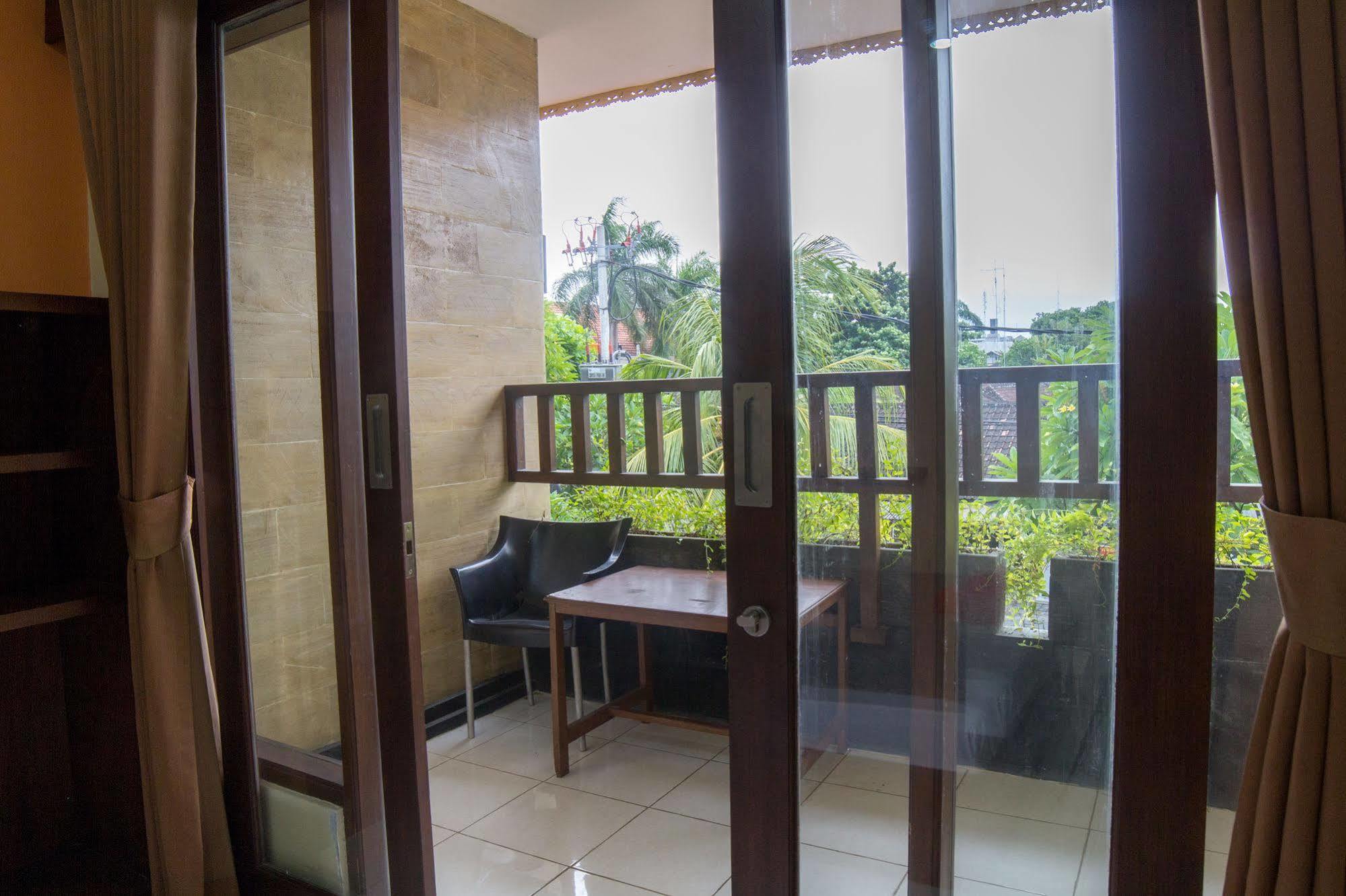 Beneyasa Beach Inn 2 Kuta Lombok Buitenkant foto