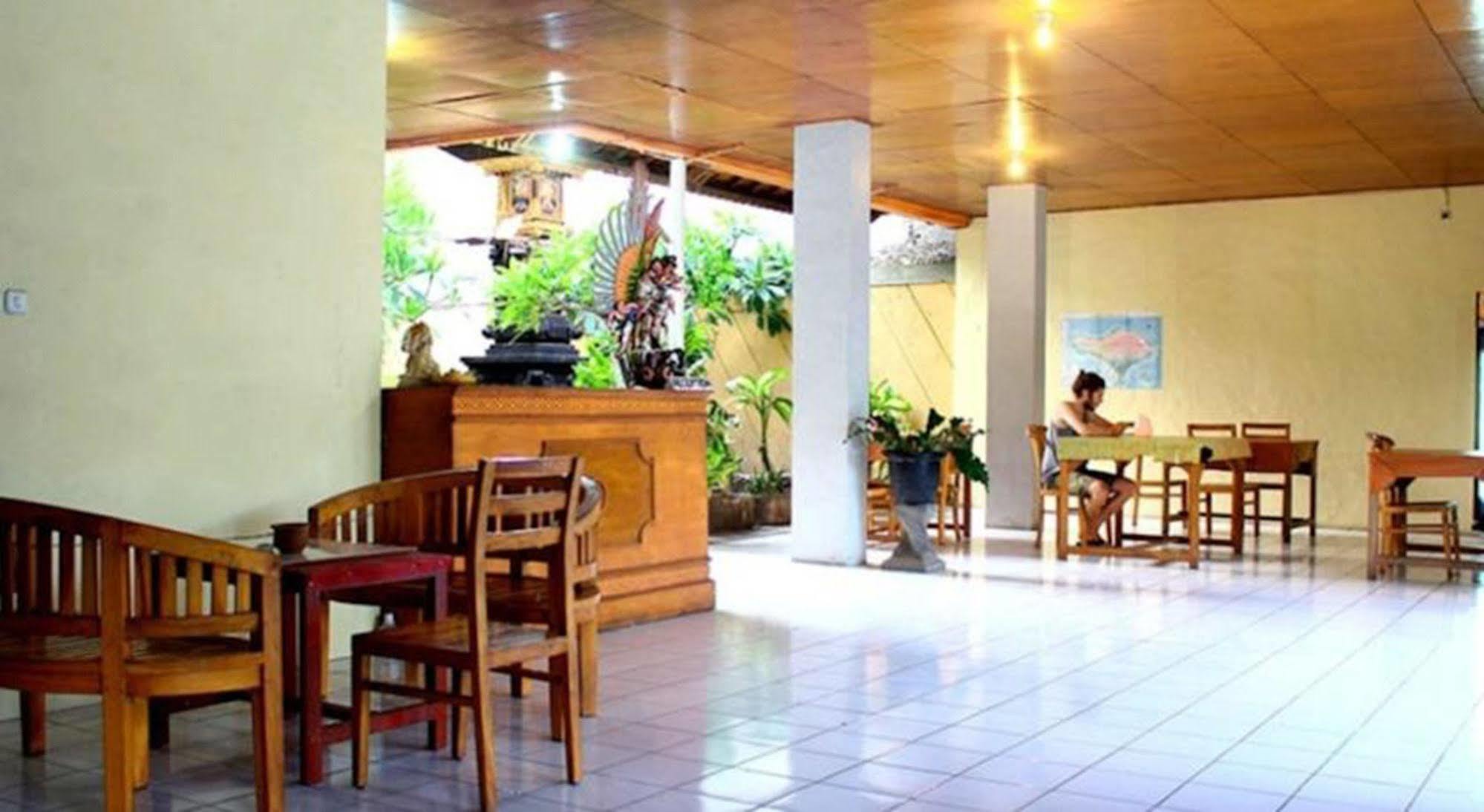 Beneyasa Beach Inn 2 Kuta Lombok Buitenkant foto
